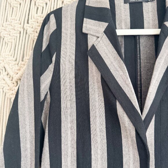 Doe + Rae Black & Grey Striped Cotton Long Blazer Size Medium EUC - Picture 3 of 9